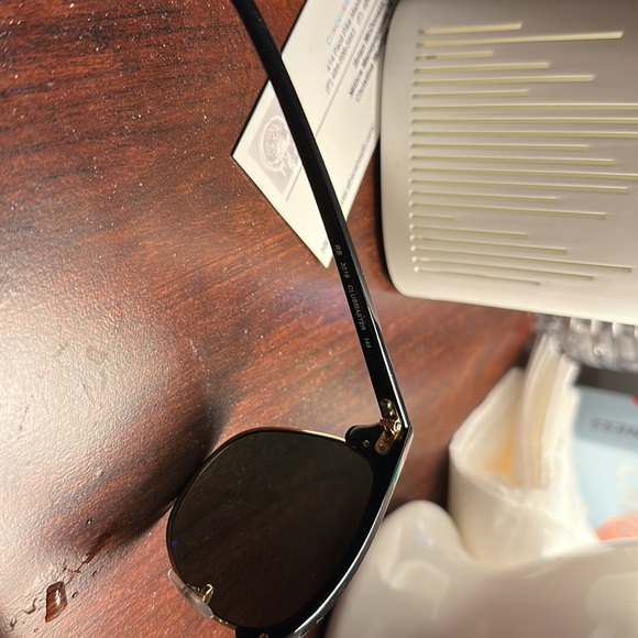 Ray-Ban Sunglasses RB 3016 Clubmaster 145 black on gold - no scratches, like new - Picture 4 of 5